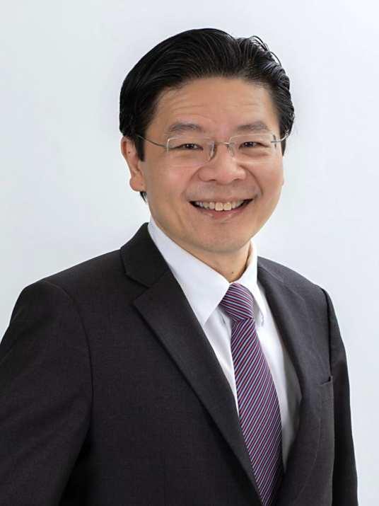 再碰中国底线？2025年12月22日报道，新加坡总理在就芯片出口中国表态后，直言