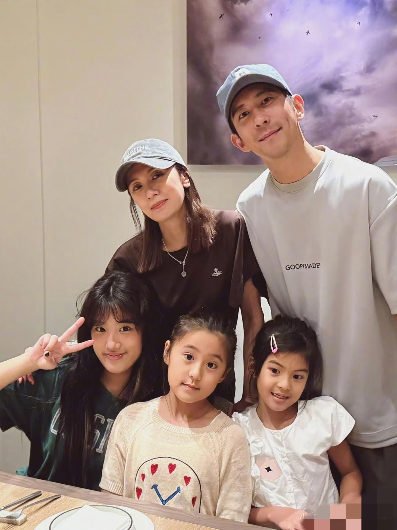 如果我是贾静雯，现在二话不说马上回台湾，不是孩子被吓到了需要妈妈，而是修