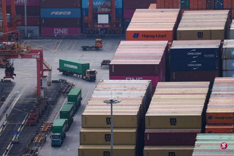 以非法行为损害自身形象，还怎么让悬挂巴拿马国旗的船只用国家信用背书呢？据路透