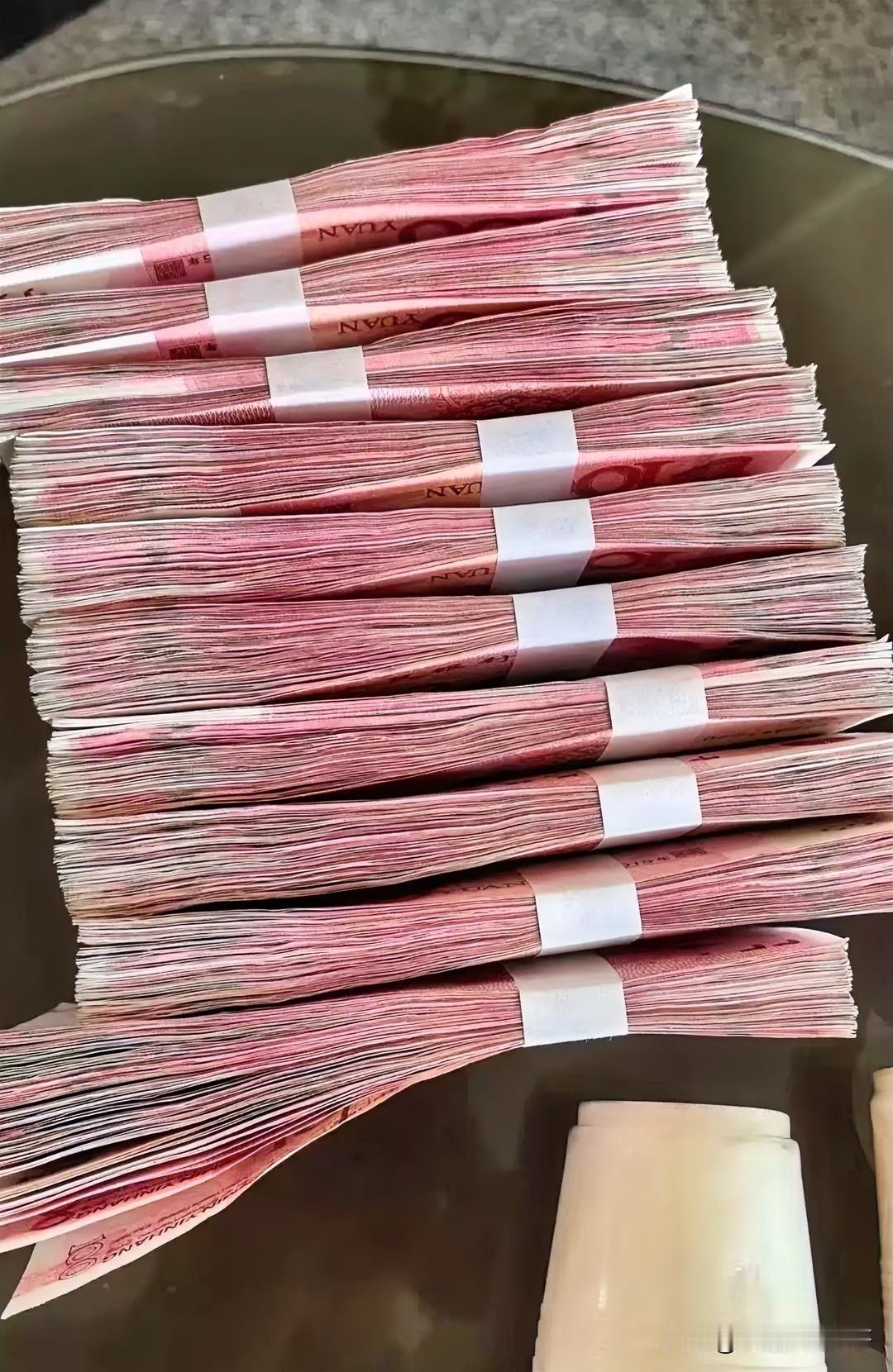 现在银行的定期存款利率普遍下调手上有10万资金的朋友如果想存定期的话,