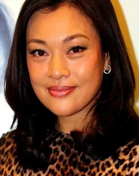 演员史可说：“2001年，我在瑞士生下大儿子，我的洋婆婆就只来看了我一次，还前呼