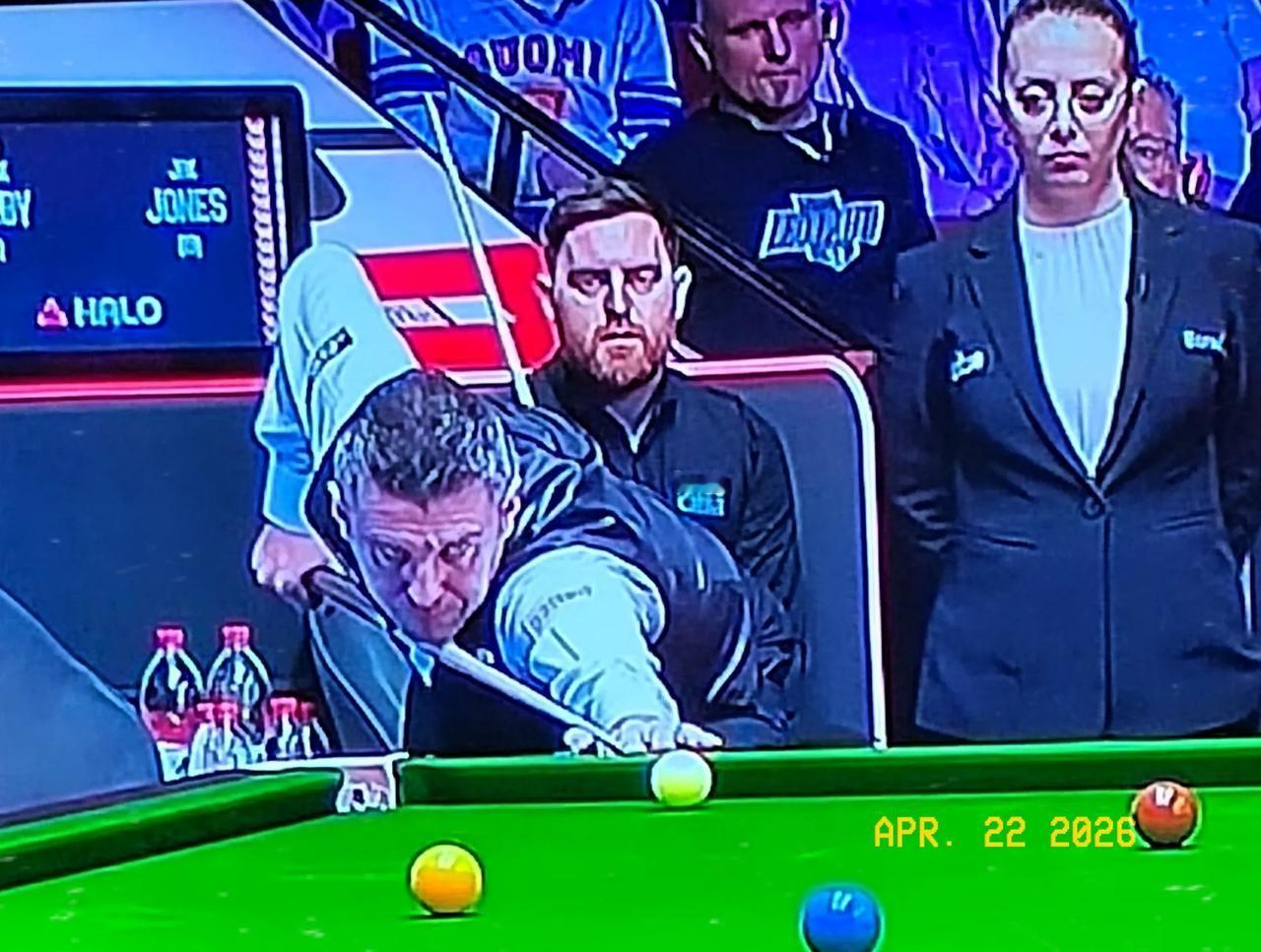 世锦赛已经打到笫五天了，12位排名前16种子选手，没一个掉队，全都跻身16强，剩