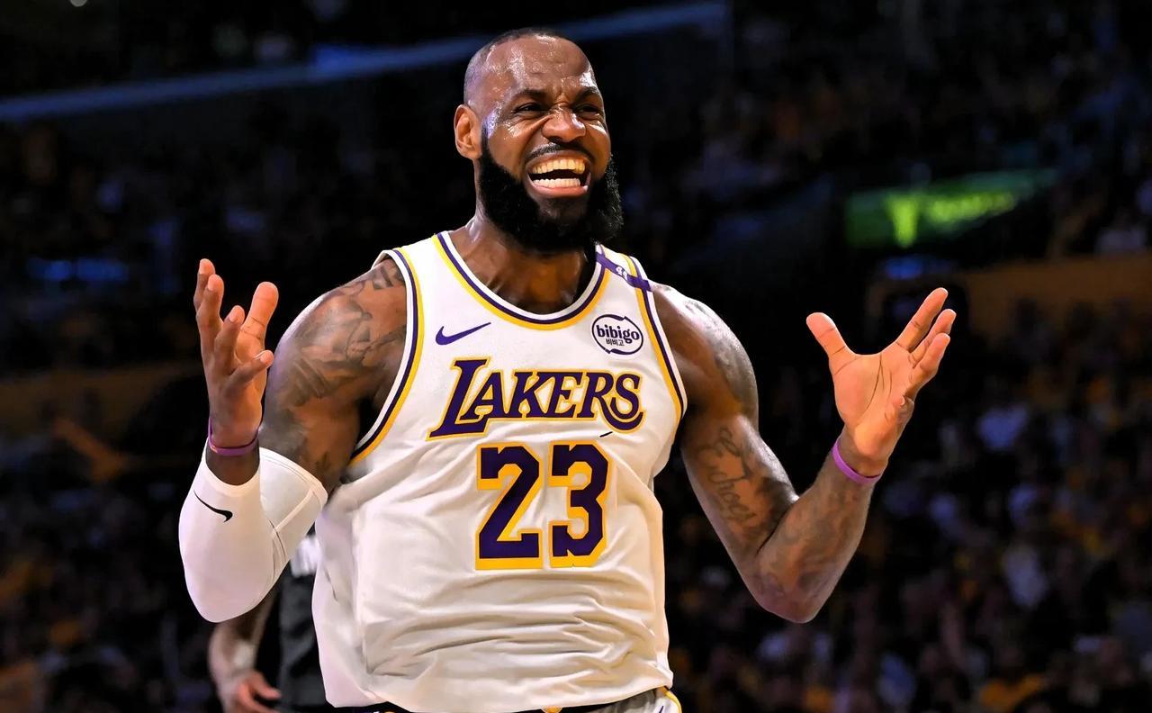 湖人也太不尊重詹姆斯了吧！据ESPN多名记者报道，湖人前段时间出售球队股份时，