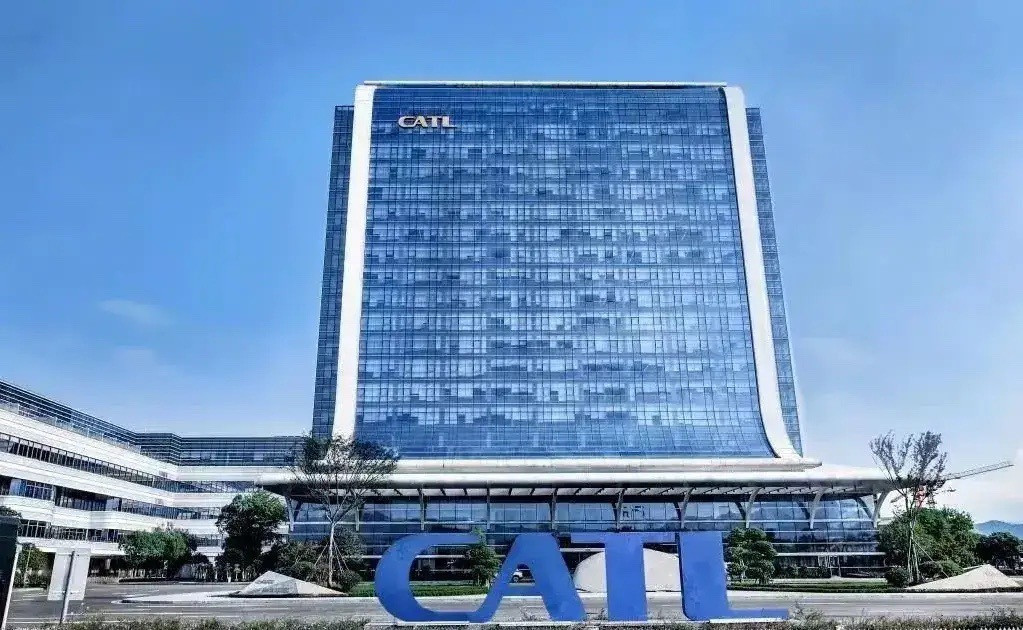 中国科技实力1.华为（全球最大通信设备制造商）2.比亚迪（全球最大电动车制造商）