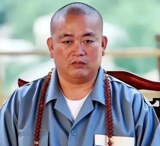 没想到释永信案件又迎来了一个新消息…… 从七月底开始一桩涉及著名宗教人