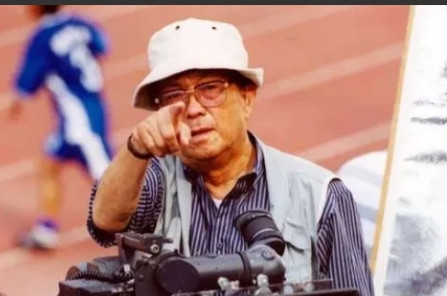 在2008年的时候，谢晋因病离世，刘晓庆却拿着装满现金的布袋，塞会了谢晋的妻子徐
