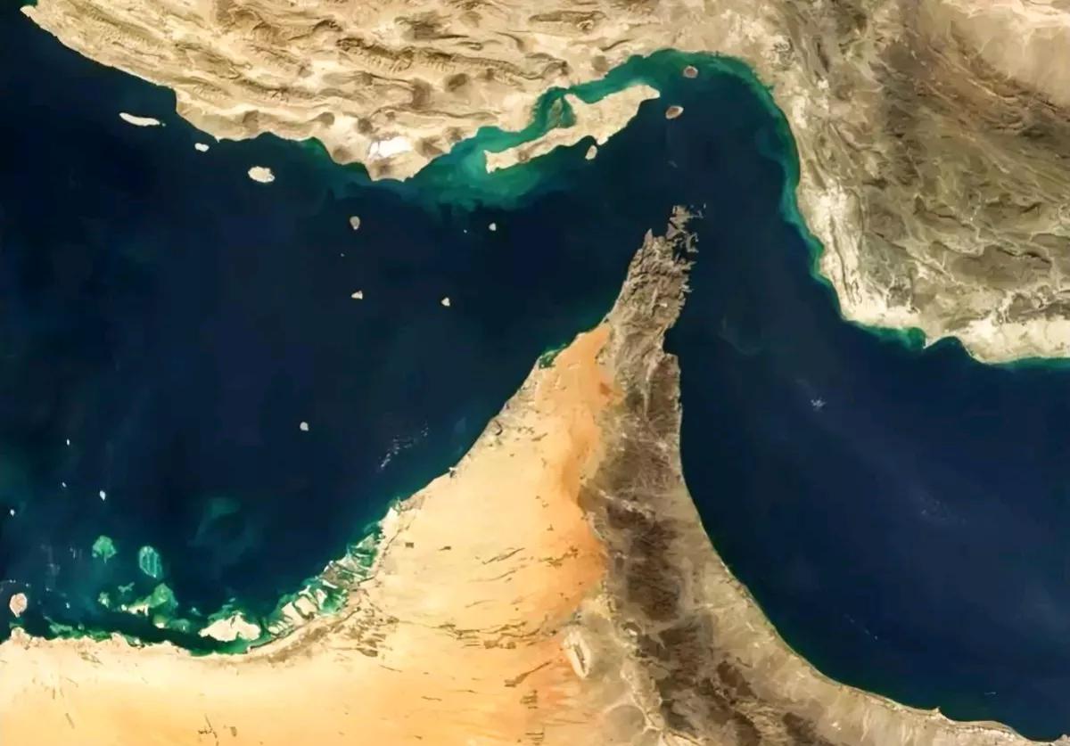 《金融时报》报道，当地时间27日，一名白宫官员透露，美国总统特朗普不同意伊朗提出