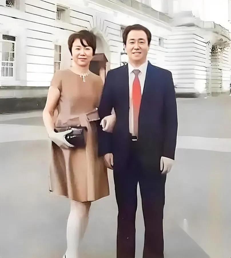 离婚分走600亿？她没想到报应来得这么快丁玉梅以为靠“技术离婚”能把恒大