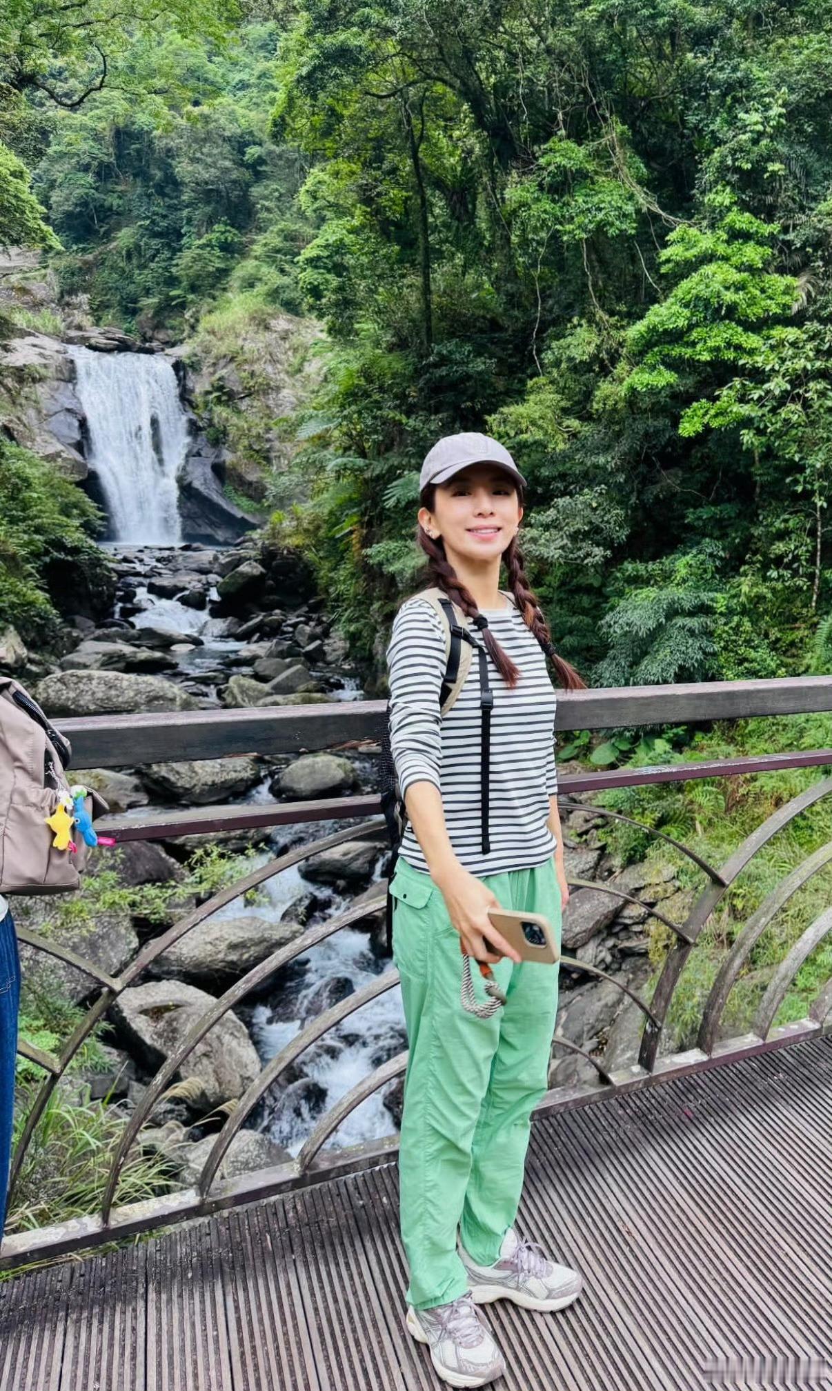 娱乐圈永远的姐妹花，大家永远可以相信SHE的友谊。SelinahebeEll