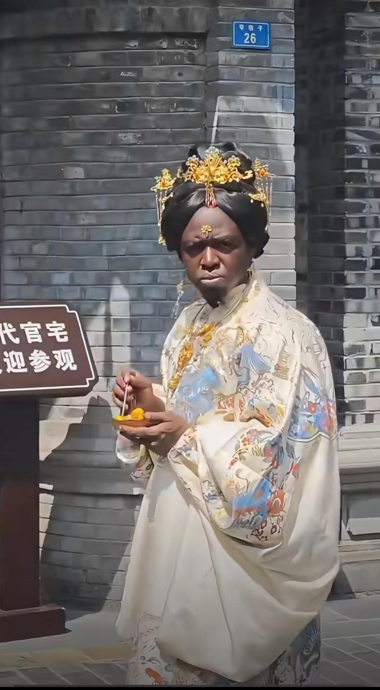 大家评评，这身汉服美不美？