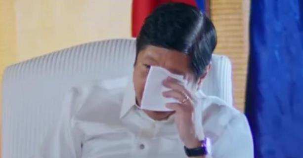 小马科斯这回算是体会到什么叫“自作自受”了。菲律宾在仁爱礁赖了二十多年的那艘“