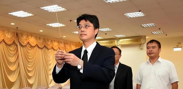 民族团结法7月1日生效，台媒猜了一整天：别对号入座7月1日，《民族团结进步促