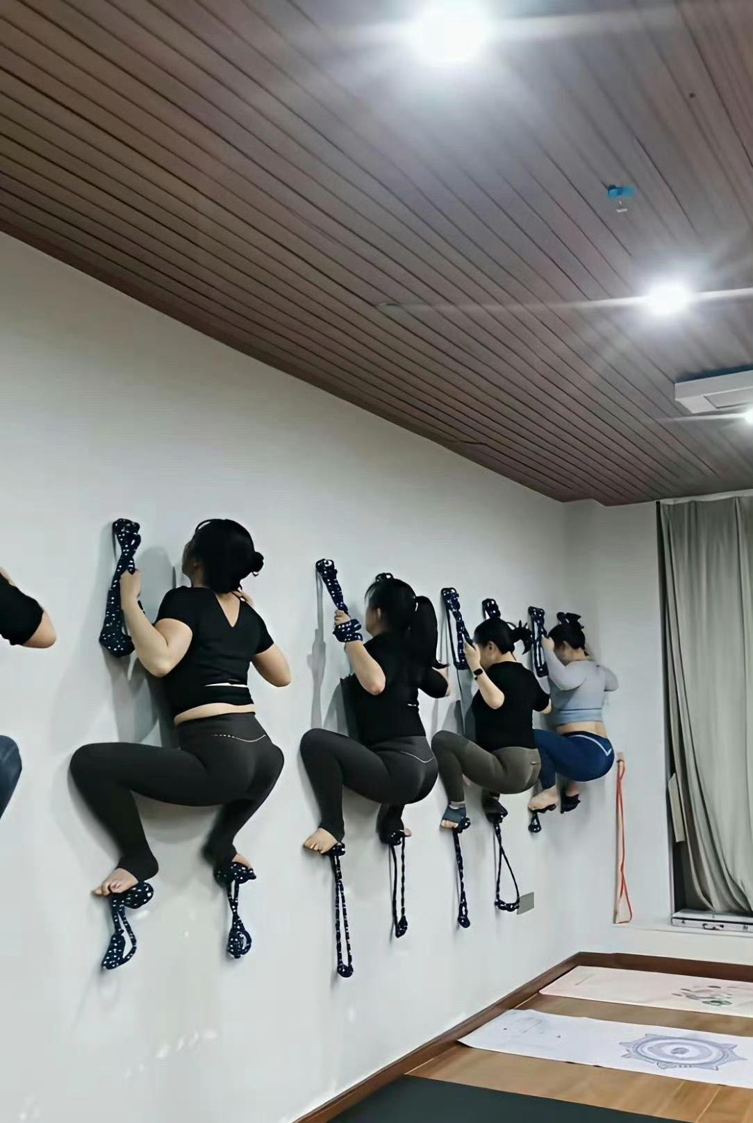 这是在练蛤蟆功吗！