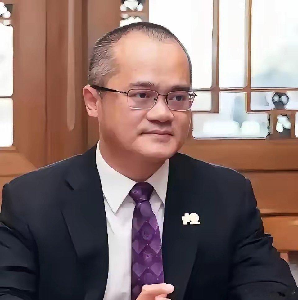 你以为王兴只靠外卖赚钱？大错特错！过去8年，他悄悄用美团1670亿现金储备，砸出