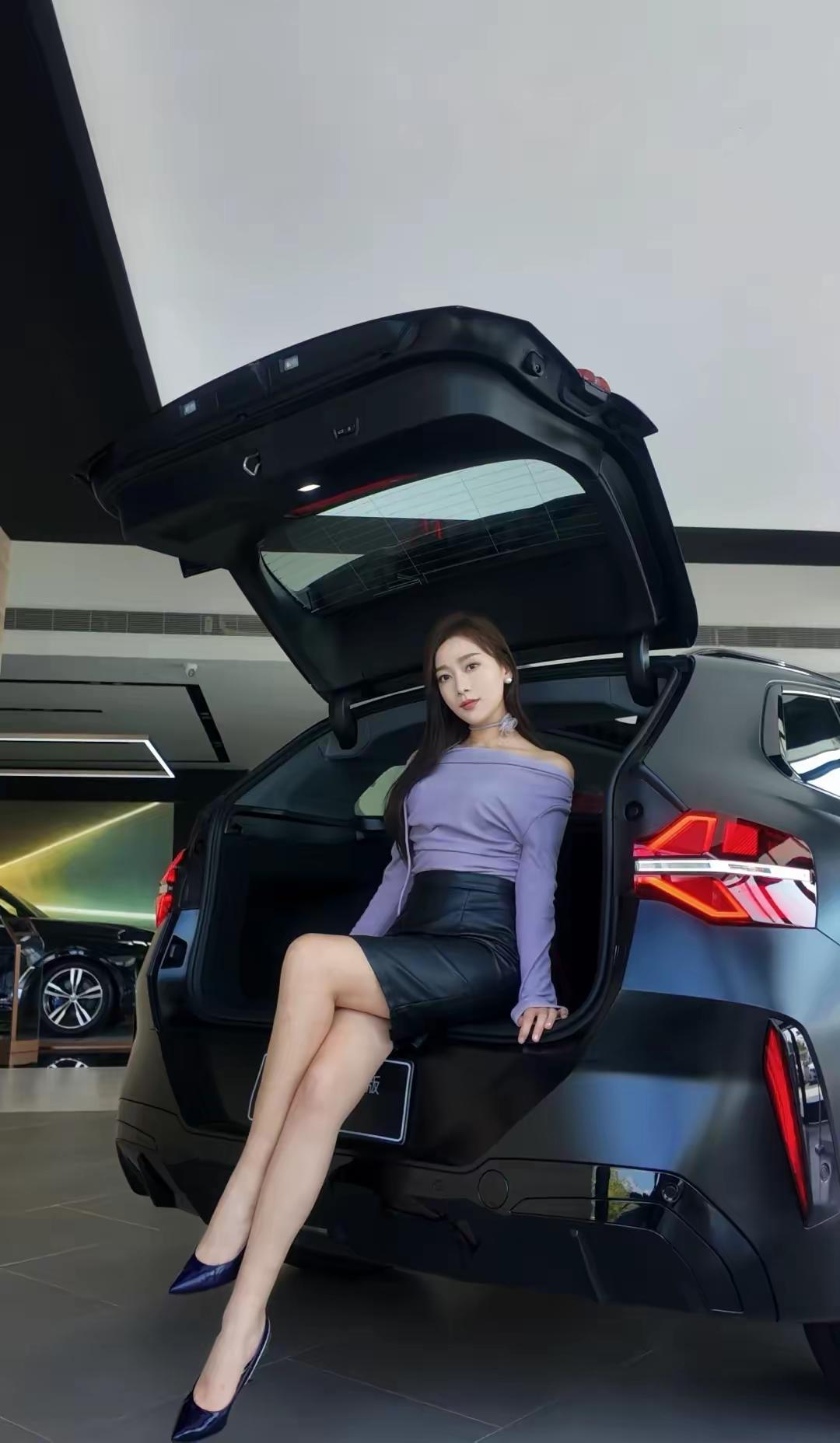 啥车不重要，你坐副驾就行紫色系穿搭