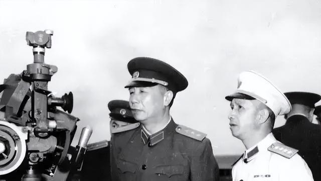 李云龙原型:离婚惊动中央,78年去世,临终遗愿不许前妻参加葬礼
