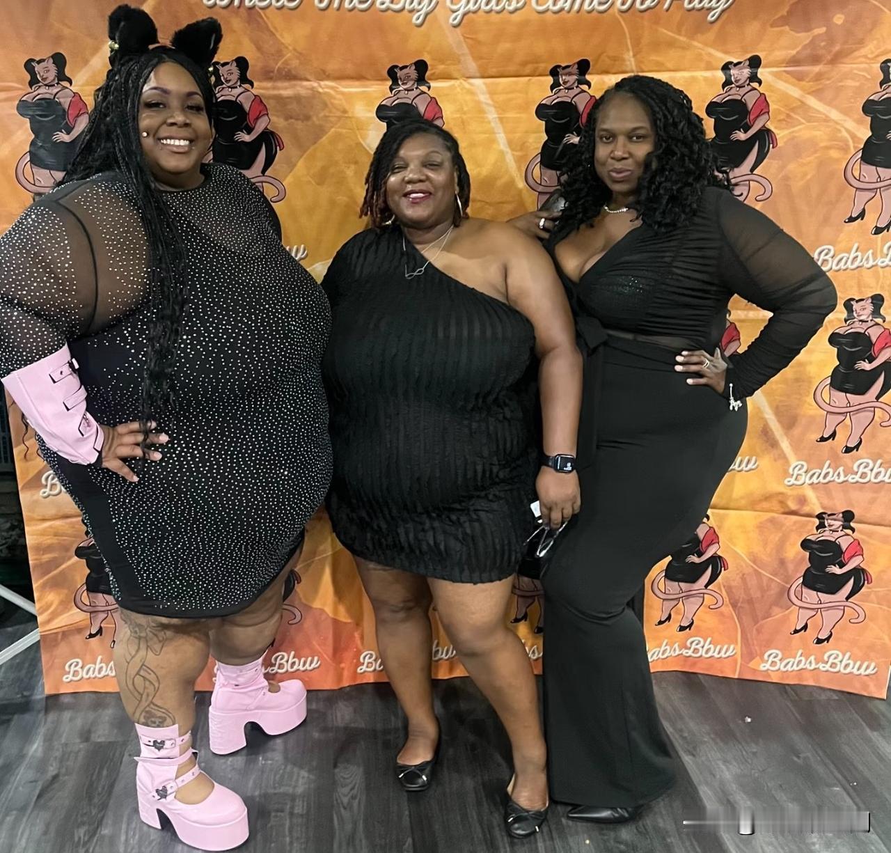 友友们，如果非得让你从图中选一个当老婆，你会选择哪一个呢[捂脸哭]