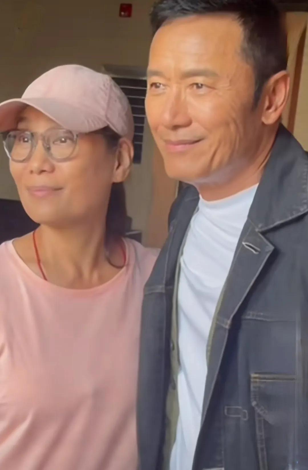 好怀念啊……岁月如梭，转眼间已是白发苍苍。时间不会放过任何人……为这些表演艺术家