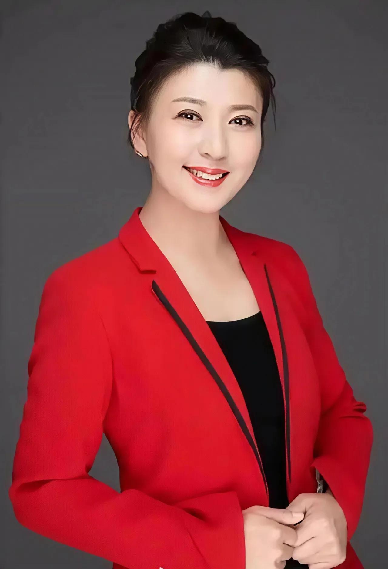 闫学晶是真的慌了，她居然钱都不赚了，注销了6家公司。当初那个哭着卖