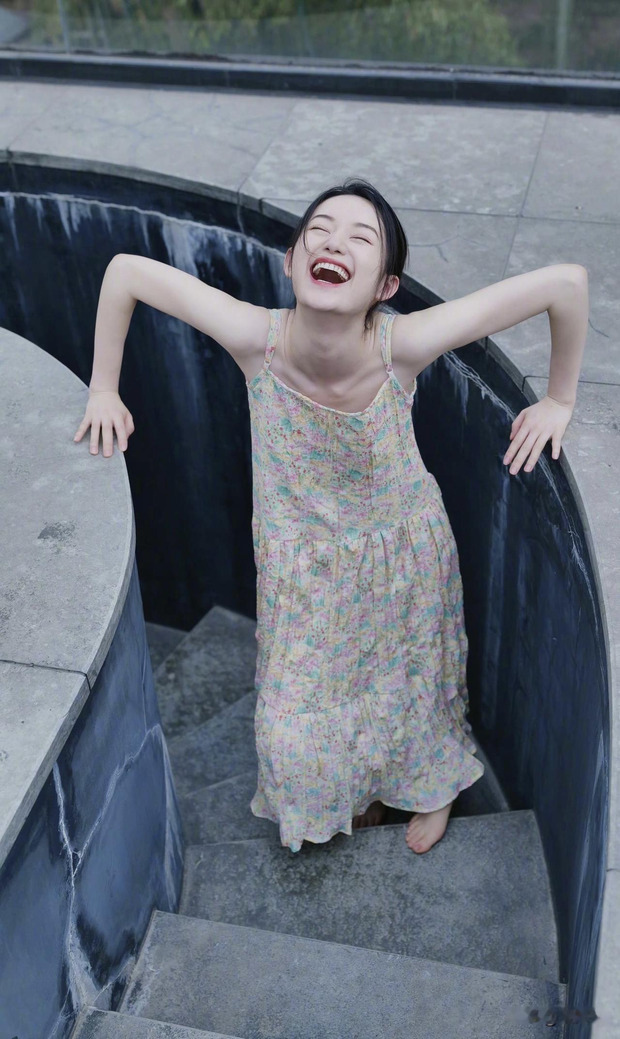 郭晓婷，仰天大笑