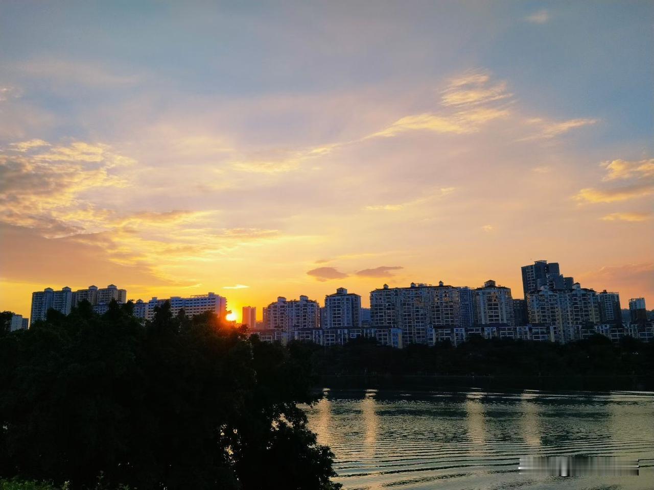 一个人有没有福气，就看这3点：1、看早起，2、看吃饭，3、看睡前古人说：观