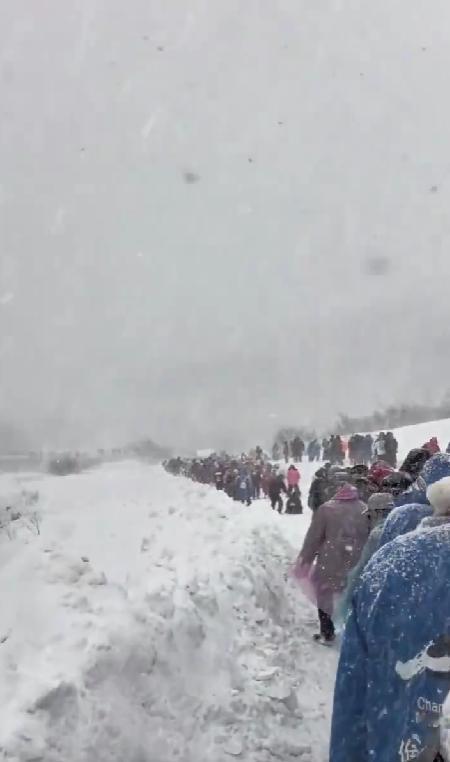 哈尔滨的文旅真的是没边界呀！近期，哈尔滨又推出了流放宁古塔的户外体验项目，这让