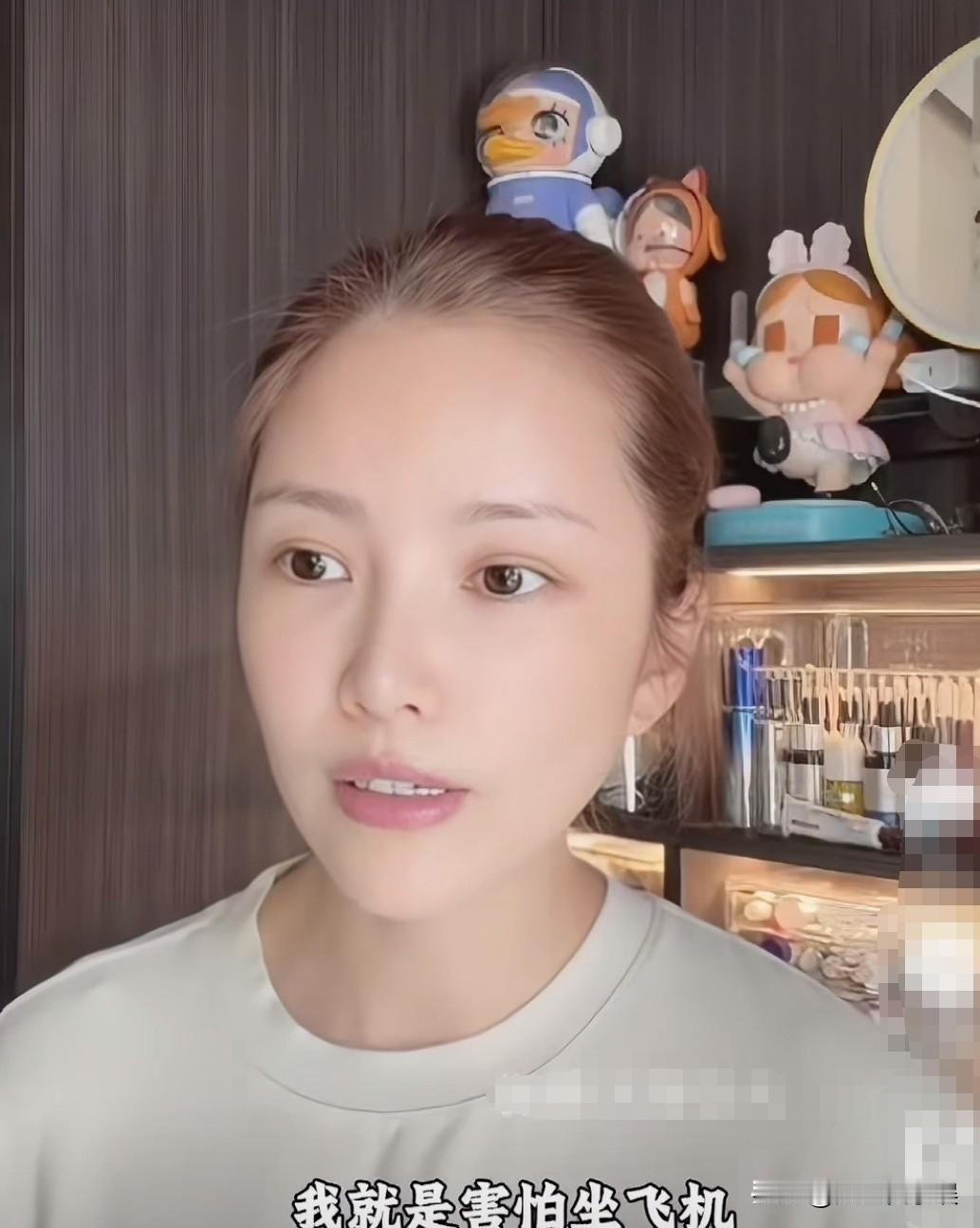 杜淳老婆王灿说：“我不知道从什么时候开始，不能坐飞机。反正挺害怕坐飞机的。我一直