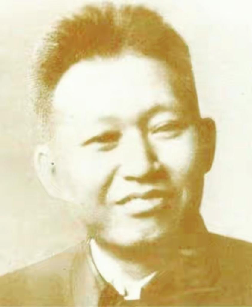 遵义会议上最瞧不起毛泽东的中央委员，后来坚决支持毛主席！1935年1