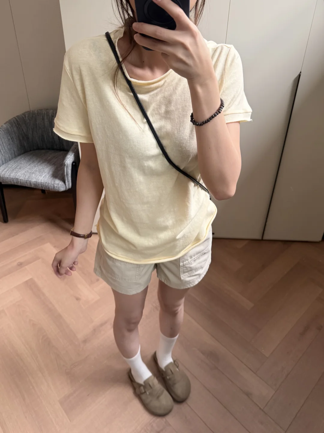 鹅黄➕奶茶色也好看