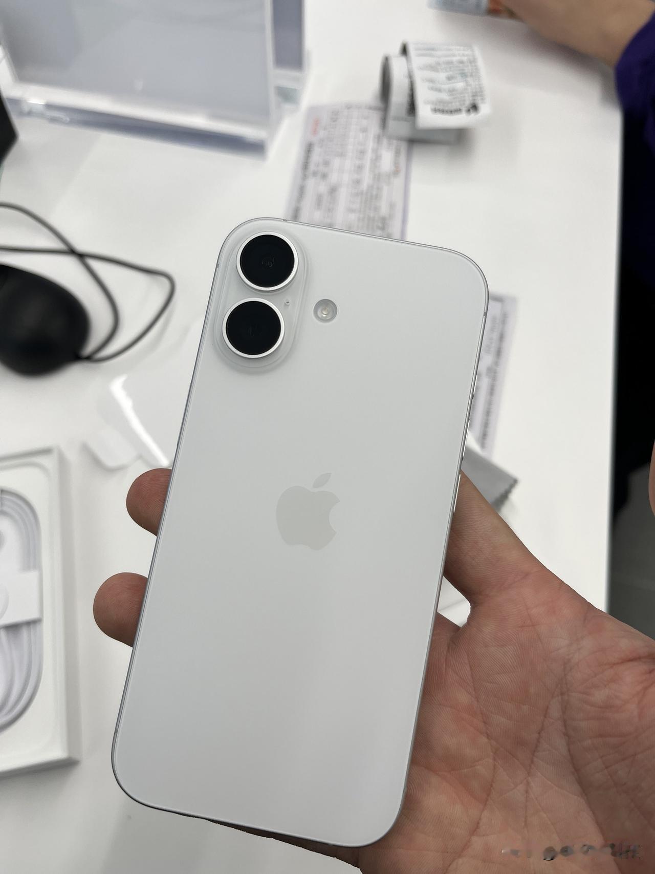 入手iphone17简直赢麻了~1、首先是牙膏挤爆加量不加价就不说了，