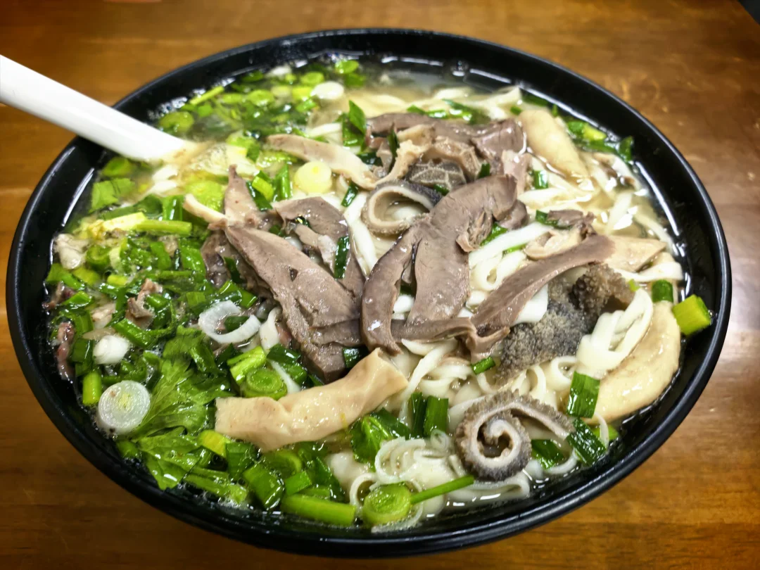 深夜暴击！海珠区贵州羊肉粉！