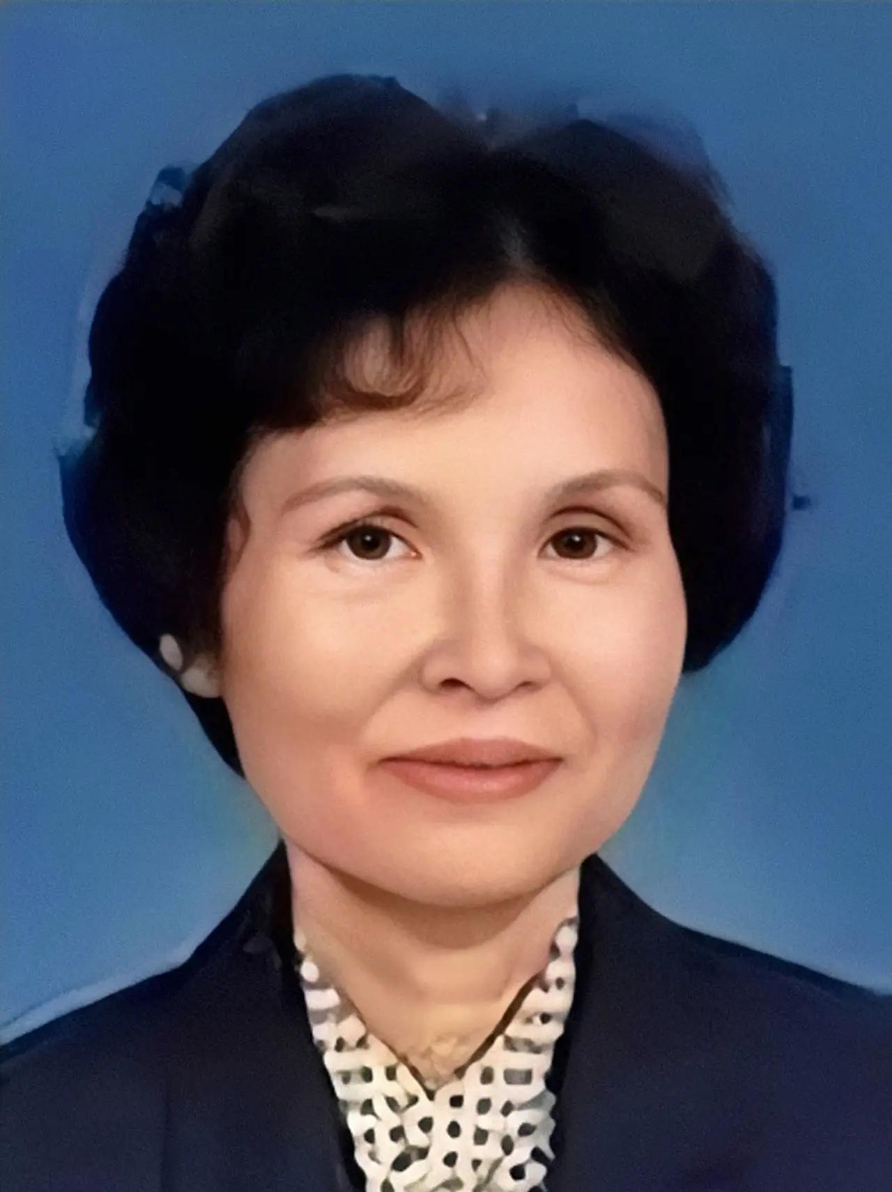 1984年冬夜，弥留之际的金岳霖突然攥紧梁从诫的手，浑浊的眼睛亮了亮：“我去找他