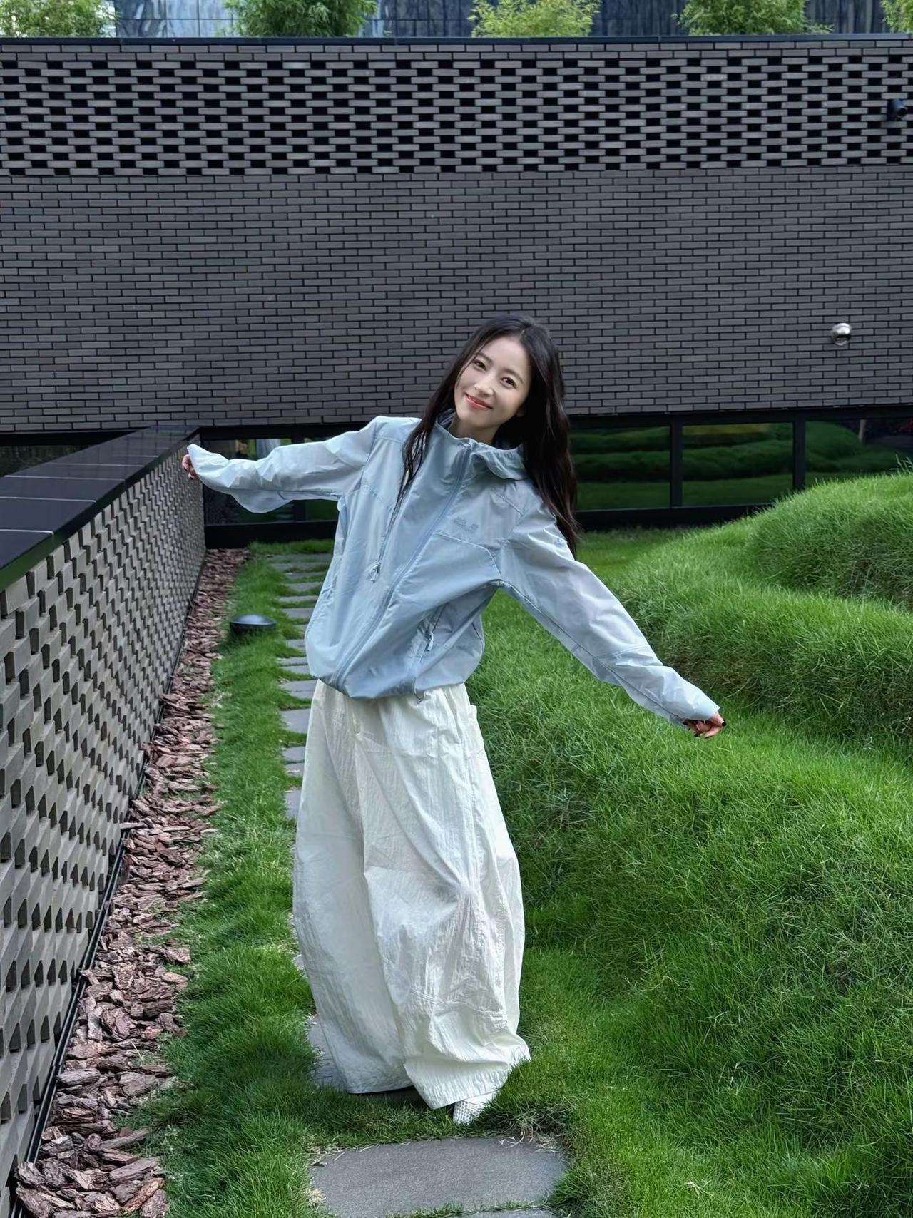 好治愈的一组照片～周雨彤治愈系笑容治愈系