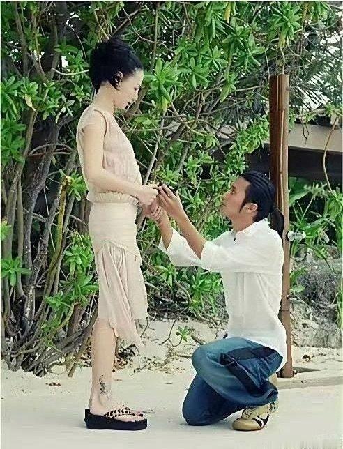 这是谢霆锋为张柏芝精心策划两个月的求婚现场，如今再看真的让人意难平。