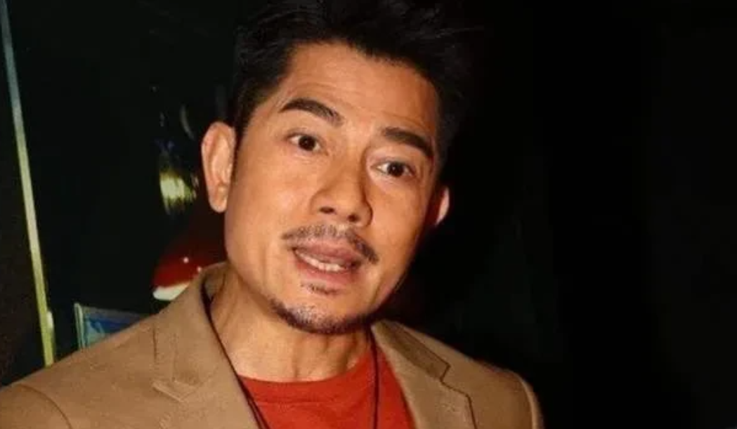 一次采访中，郭富城被问到：“有人说你身价过亿，办一场婚礼却很抠门，你花了多少钱？