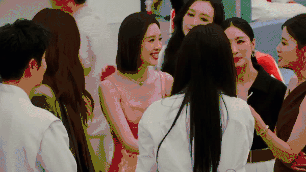 王鸥居然跟唐艺昕关系这么好，张若昀有危机了啊