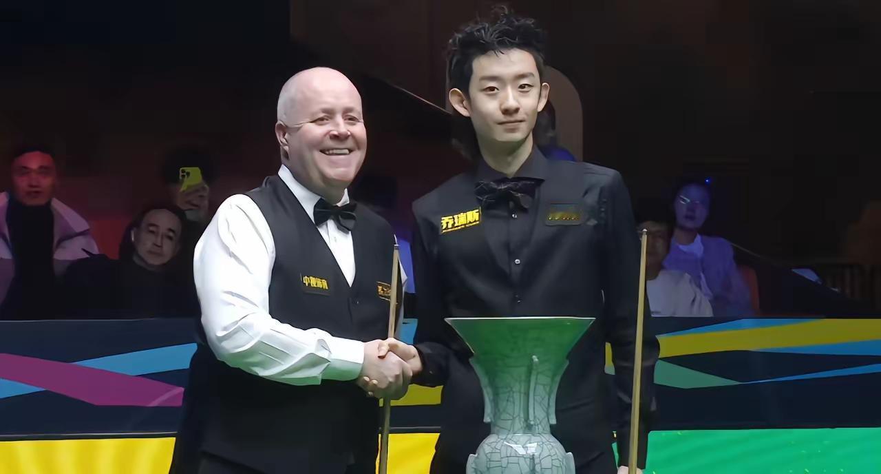 见证吴宜泽夺冠!吴宜泽8-4约翰·希金斯11月9日斯诺克国锦赛决赛，第二