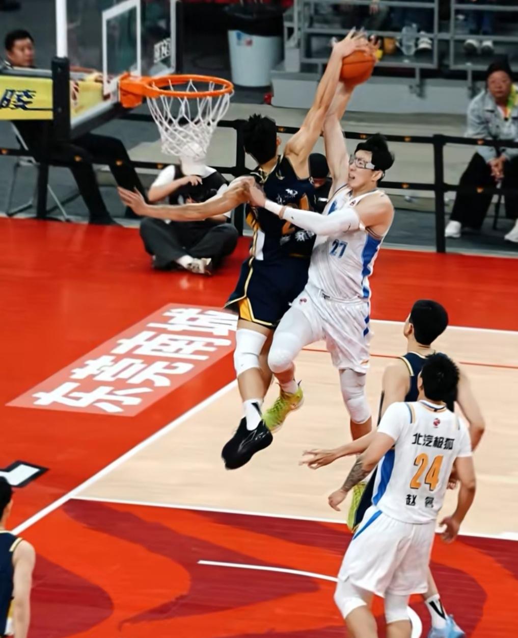崔永熙，一个天生为大场面而生的男人。昨晚CBA广东对北京北汽，打得非常精彩。其中