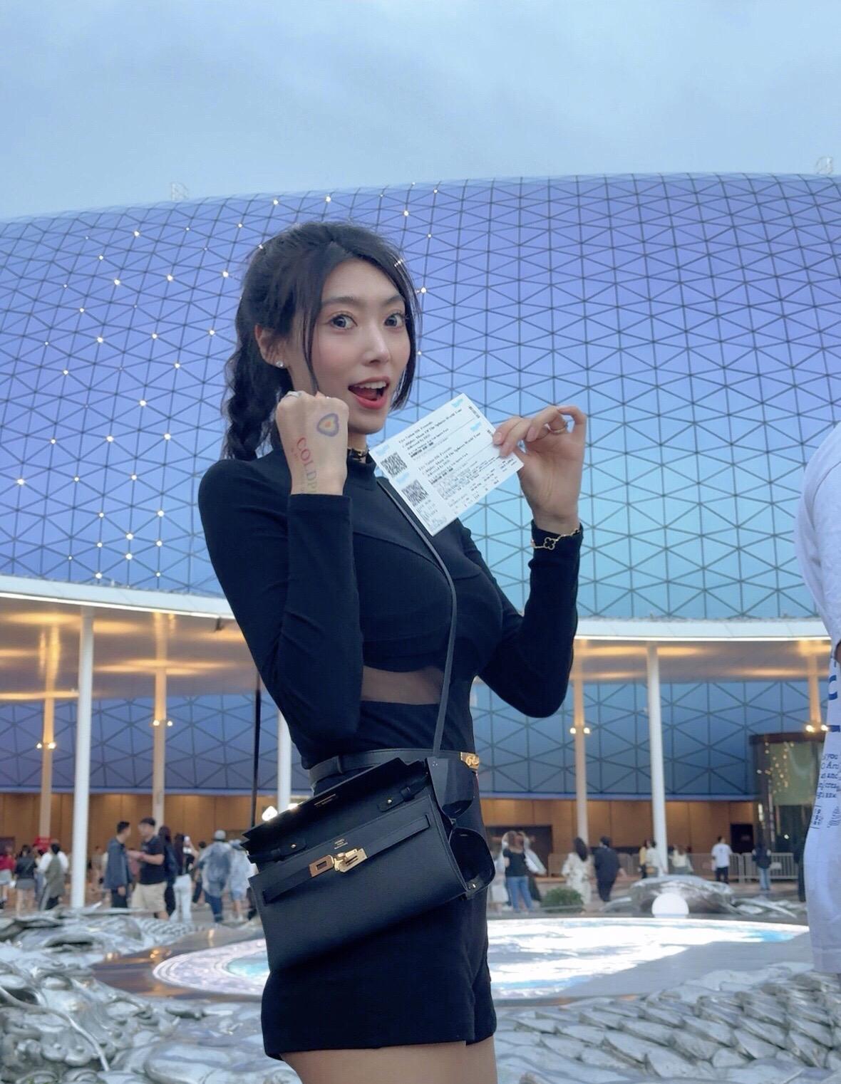 上热门穿搭十亿流量扶持计划御姐美女