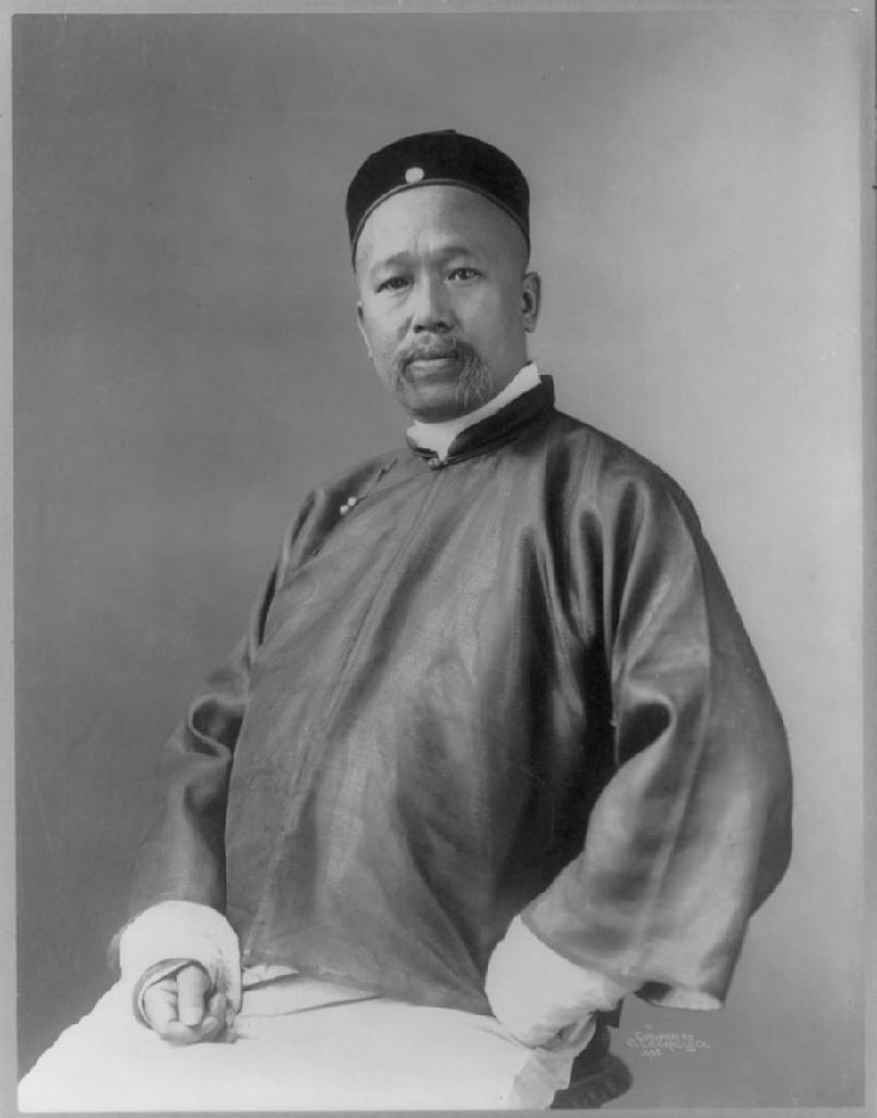 1898年9月20日，康有为从天津乘船逃往日本，他亲弟弟康广仁在八天后被慈禧在菜