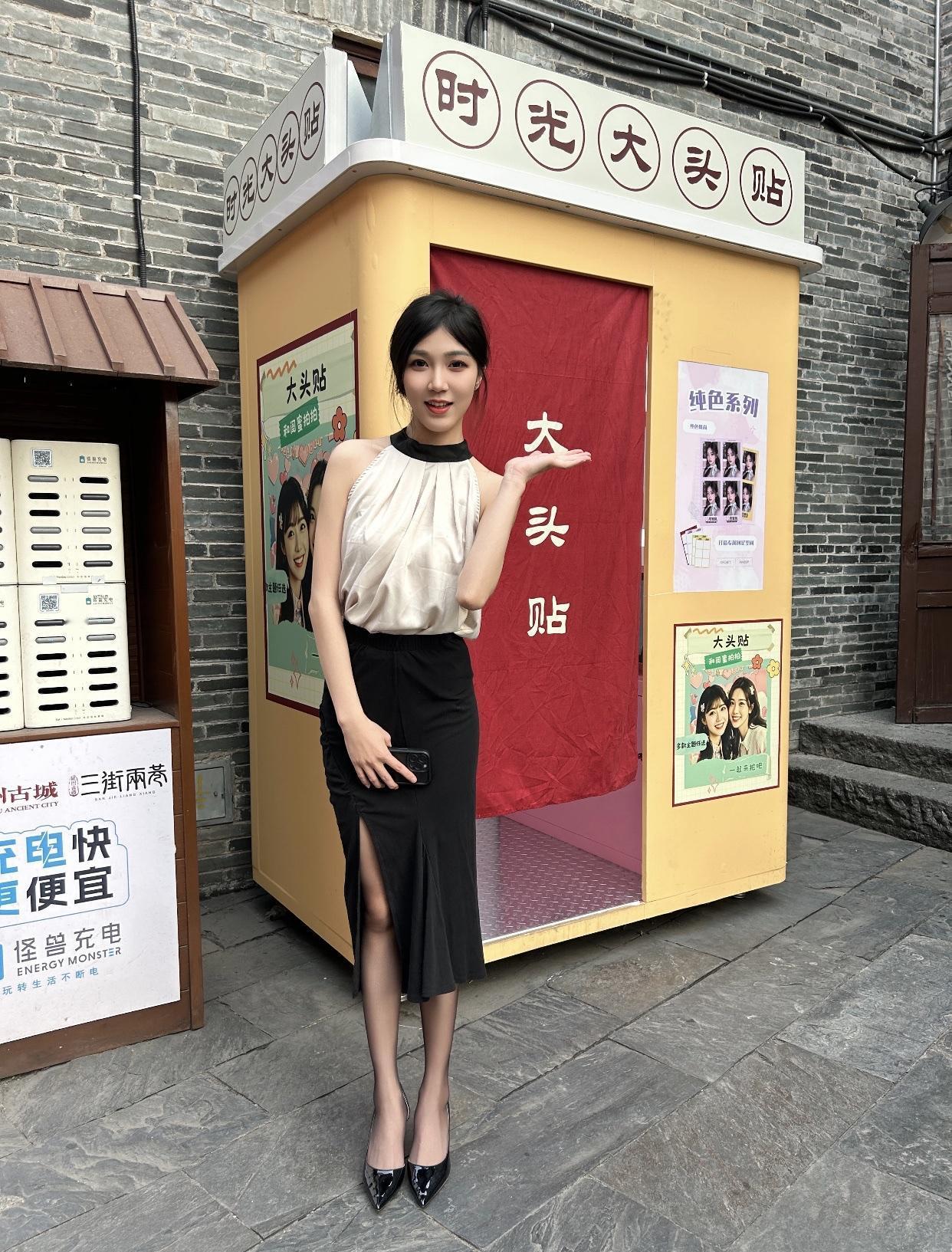 清纯甜美的样子漂亮吗这种漂亮是一种自然的、不张扬的美。