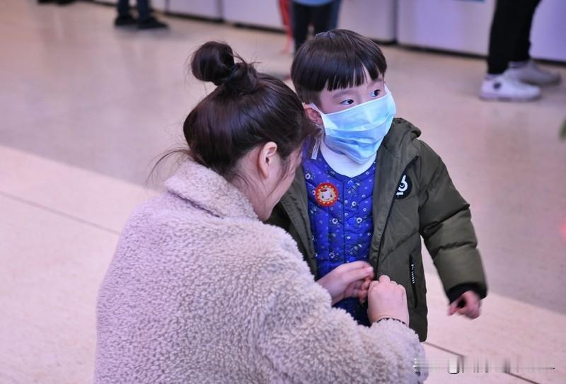 流感来了怎么看怎么防怎么治流感来了可不能掉以轻心。现在进入呼吸道传染病高发季，