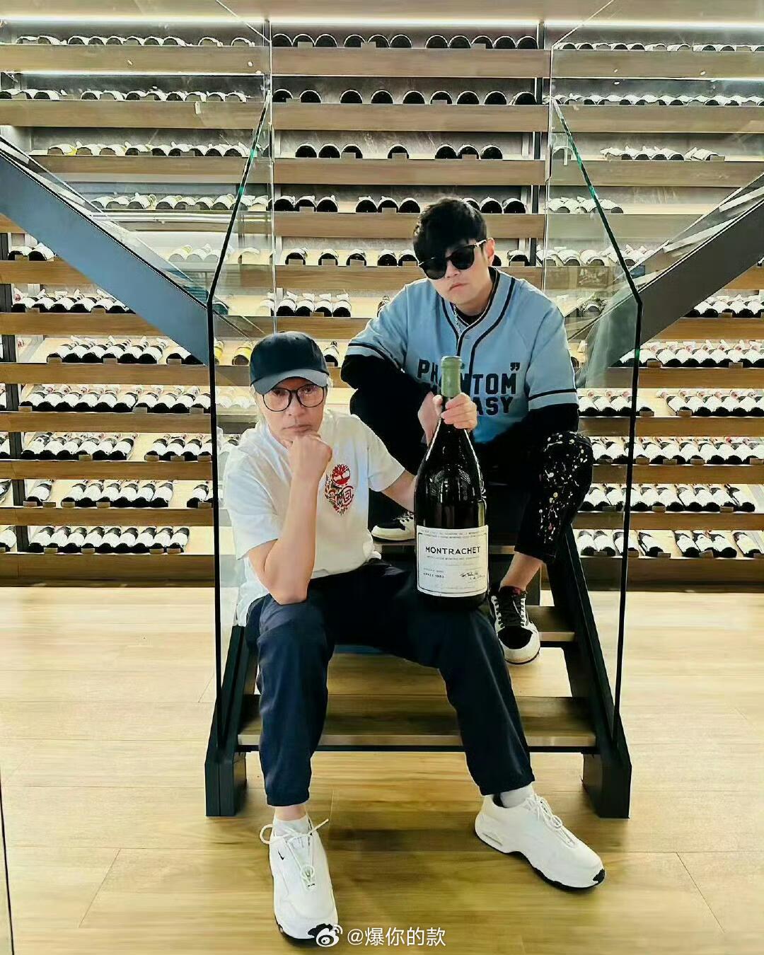 64岁的周星驰和47岁的周杰伦