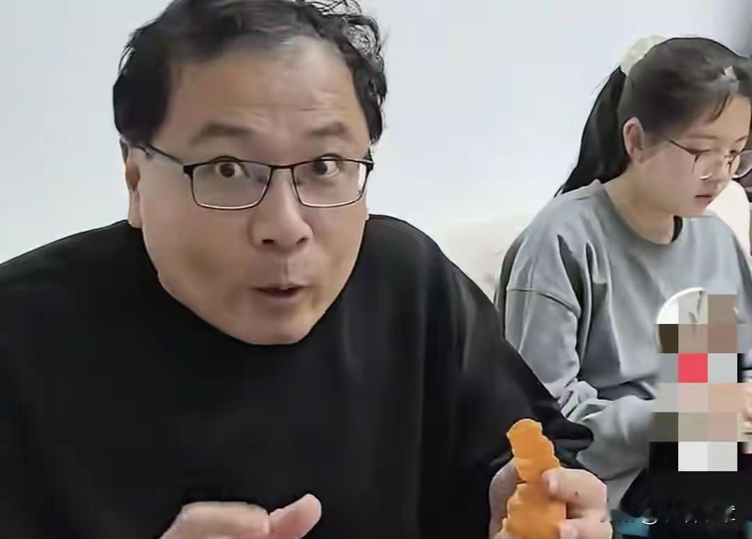 王老师火了，小贾老师也火了，她们都是老师，但结局不一样，这是为什么呢。王老师