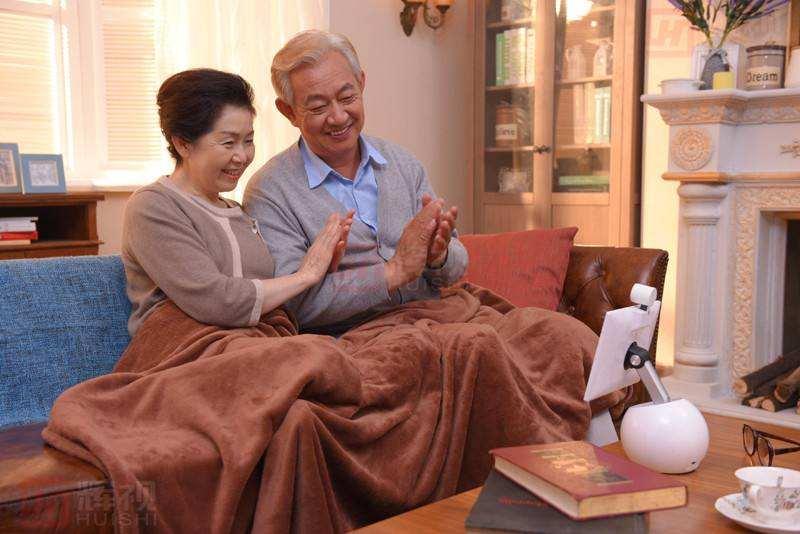 最靠谱的养老，不在养老院，也不靠保姆，就在隔壁邻居真正体面的晚年，不是住豪宅
