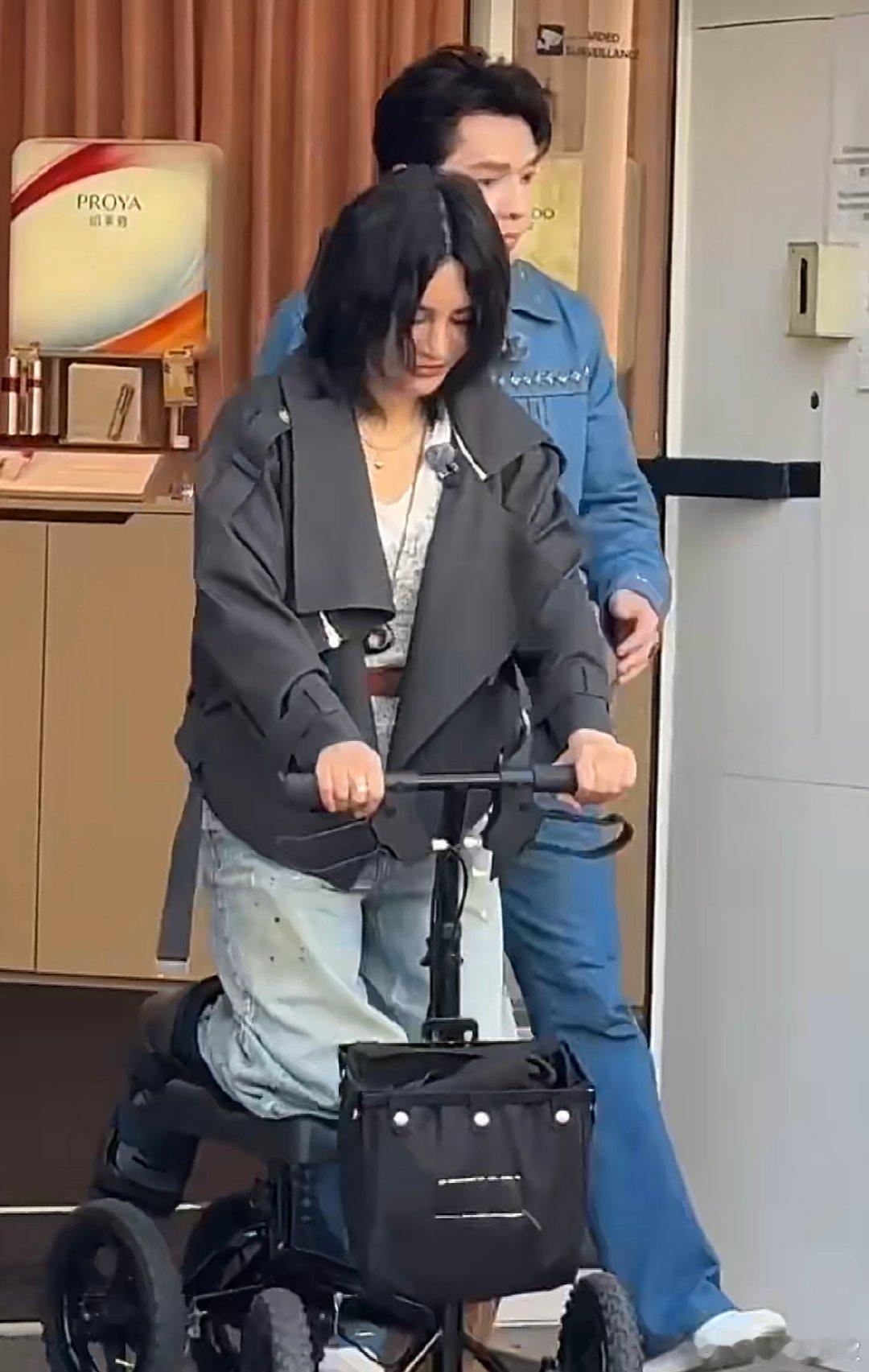 尚雯婕我们可是专业的尚雯婕和合伙人们重聚，专业实力肉眼可见：她搞事业时专注投