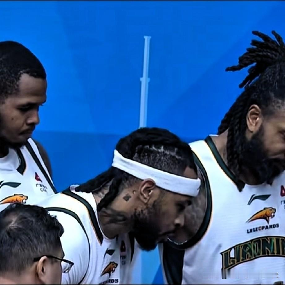 错怪杨鸣！辽宁男篮外教洛佩斯上任后，给第五外援亨特出场时间表现，结果还是一地狼籍