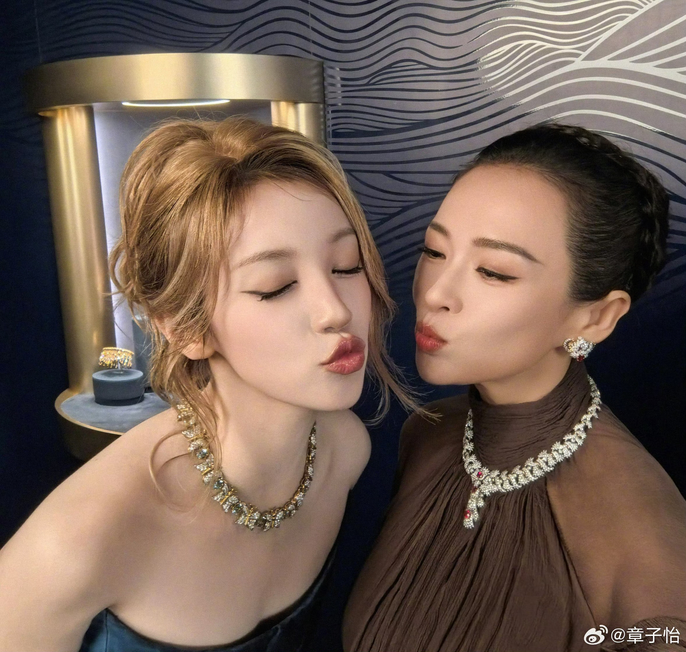 我也想加入章子怡晒宋雨琦合照​​​
