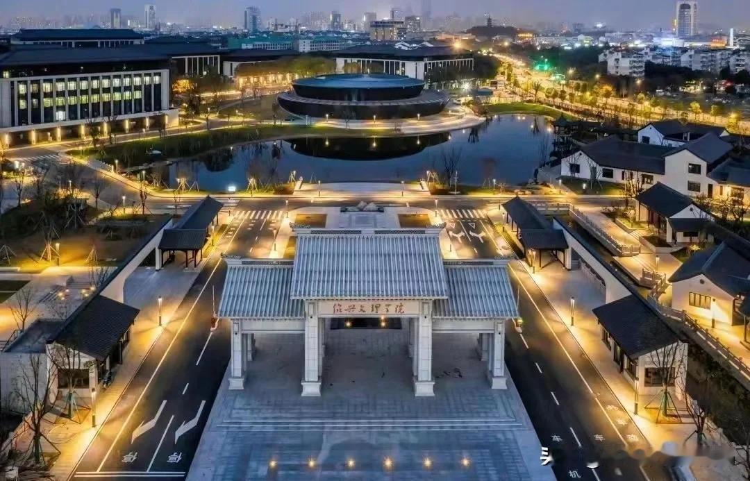 7所城市大学来了，1所放弃各省公示了8所新的本科大学，均为普通本科院校升格更名