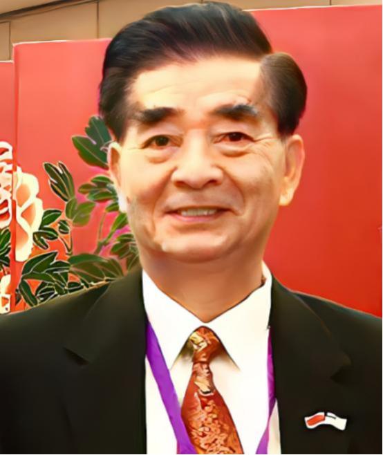 你敢信吗？美国安插在中国潜伏了多年的间谍头子，居然是个天天笑眯眯、热心肠到人人都